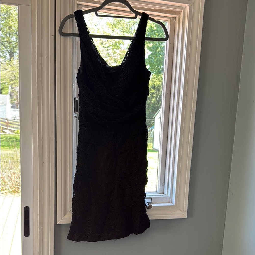 Elegant Black Lace Sleeveless Dress